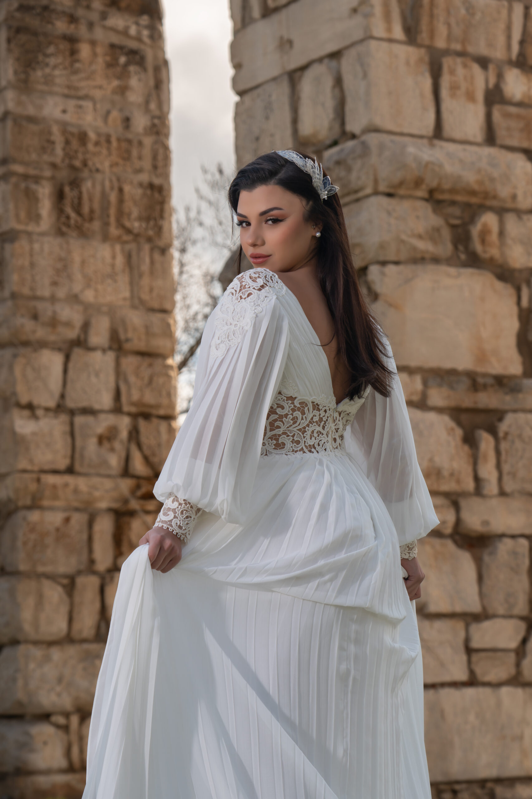 White - Image 3